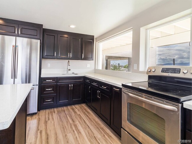 Foto del edificio - Moanalua Gardens 2BR/1.5Ba w/ 2 Parking
