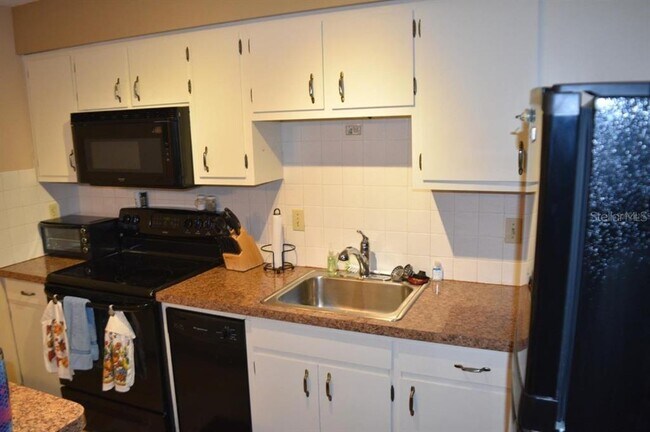 Foto del edificio - 4365 Tahitian Gardens Cir