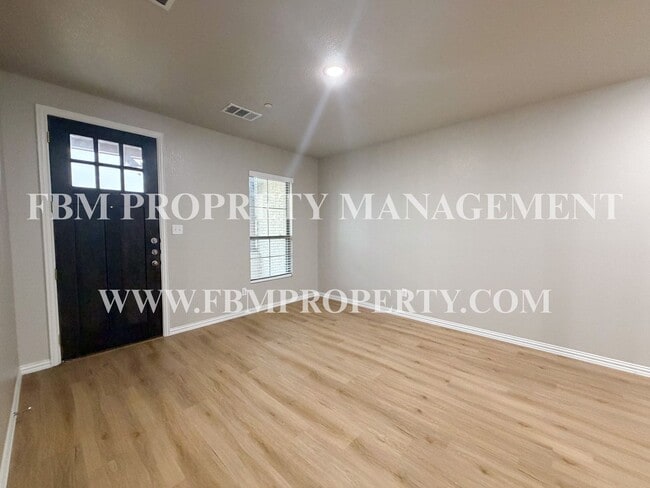 Building Photo - 432 Restoration Rd