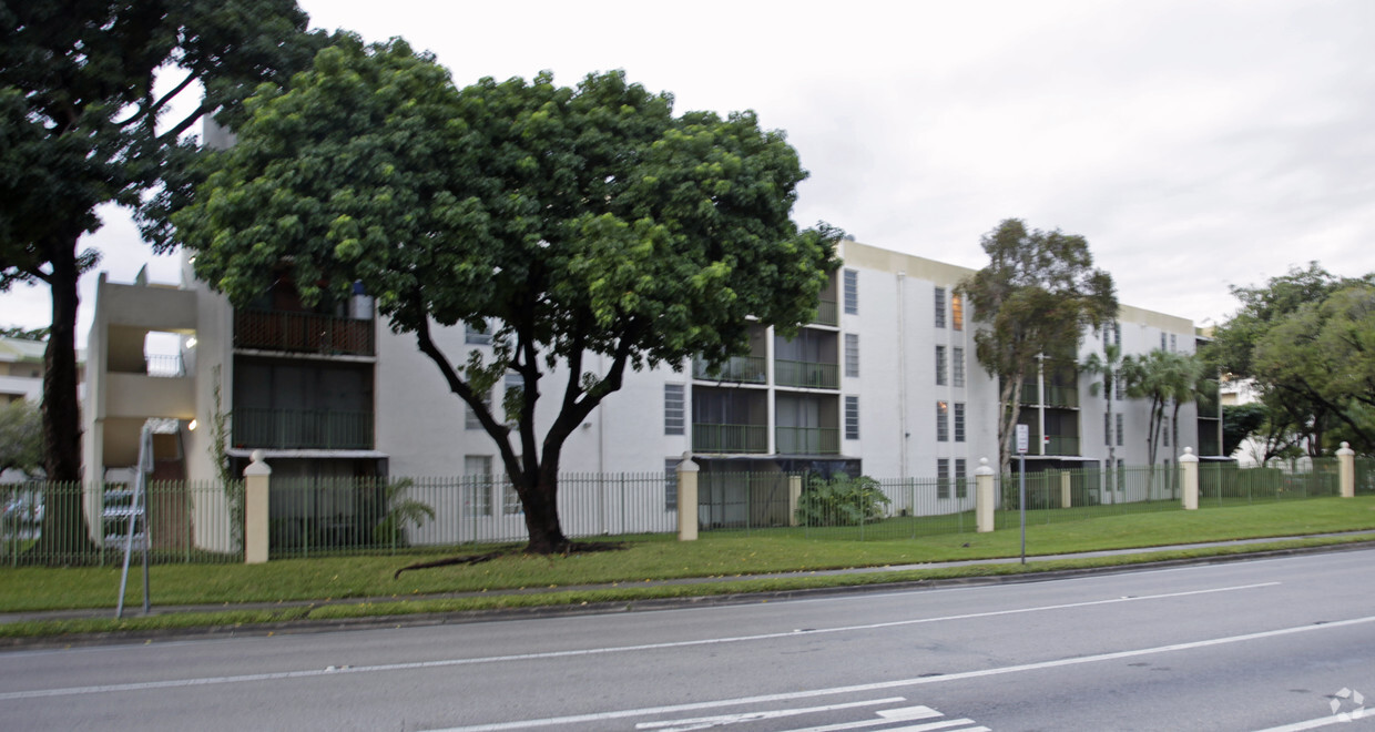 Primary Photo - San Marco Apartments