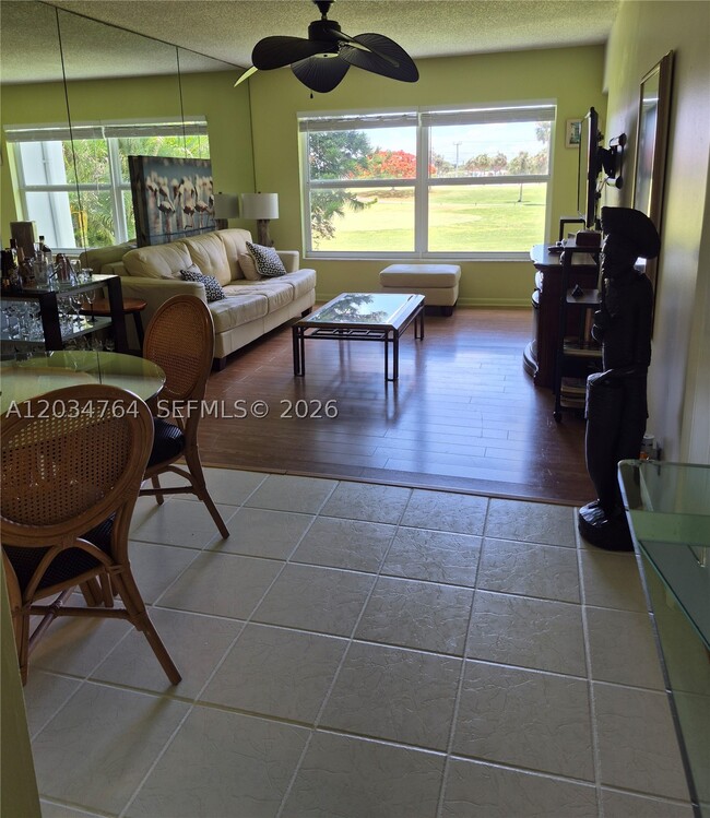 Building Photo - 7797 Golf Cir Dr