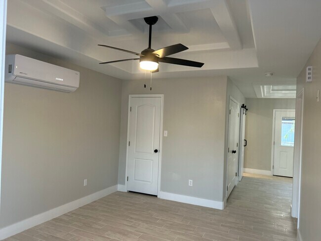 Foto del edificio - 229 Dub Dr