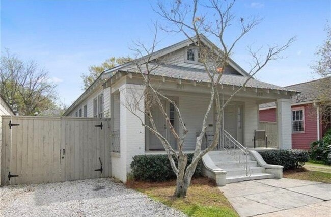 Building Photo - 261 Pine St