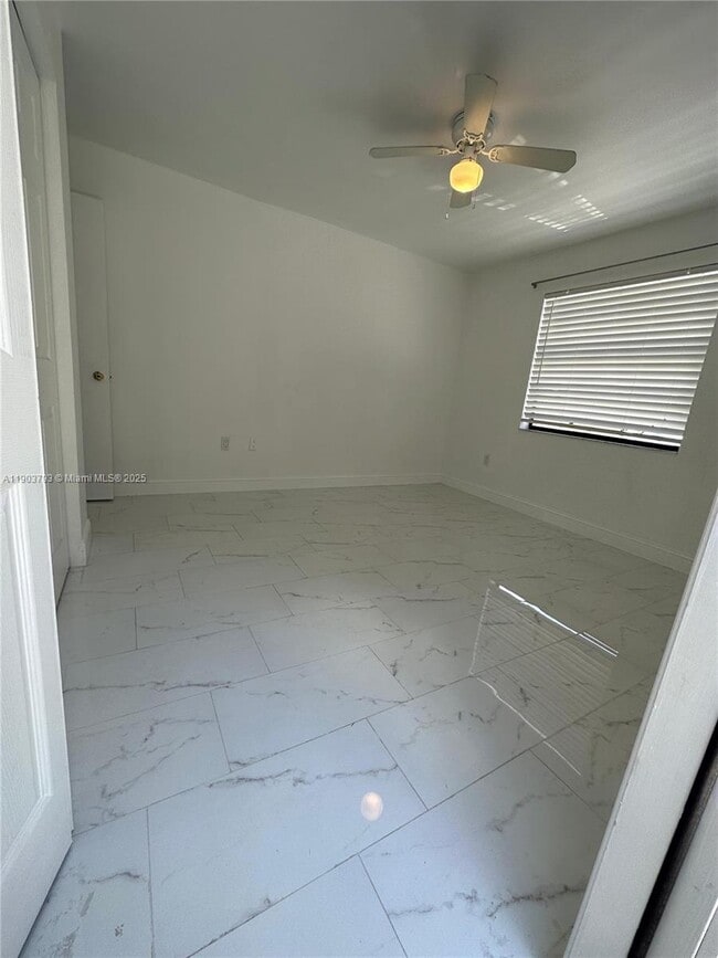 Foto del edificio - 6054 SW 133rd Pl