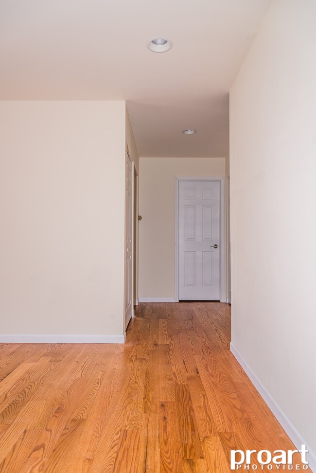 Building Photo - 1523 Johnstown Ct