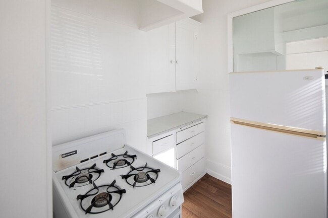 Interior Photo - Windsor Apartments