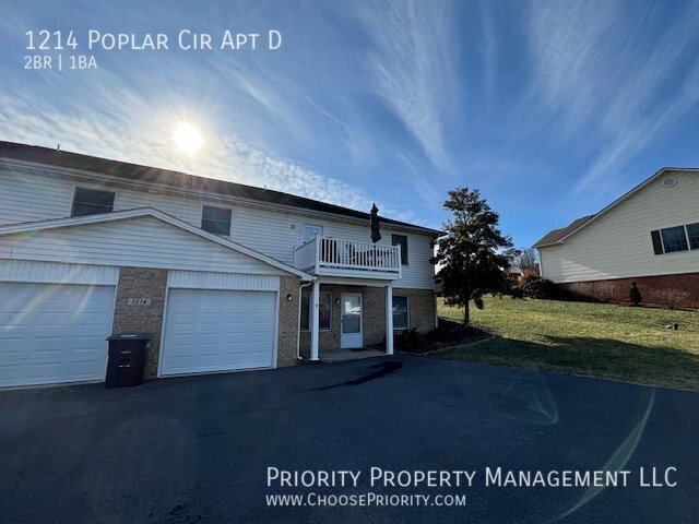 Foto principal - Available Now! - Lease Pending!