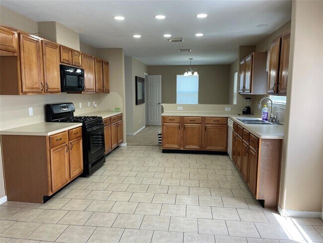 Foto del edificio - 25119 Clover Ranch Dr