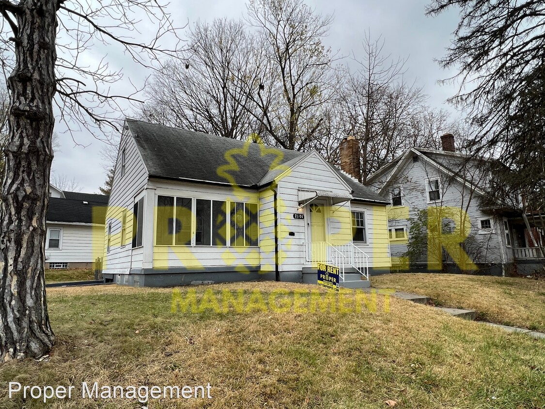 3 br, 1 bath House 2101 Riverside Drive House Rental in Dayton, OH
