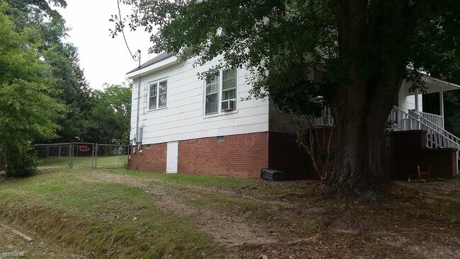 Building Photo - 2 br, 1 bath House - 16 Sparks Ave