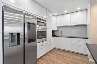 Building Photo - 600 Three Islands Boulevard