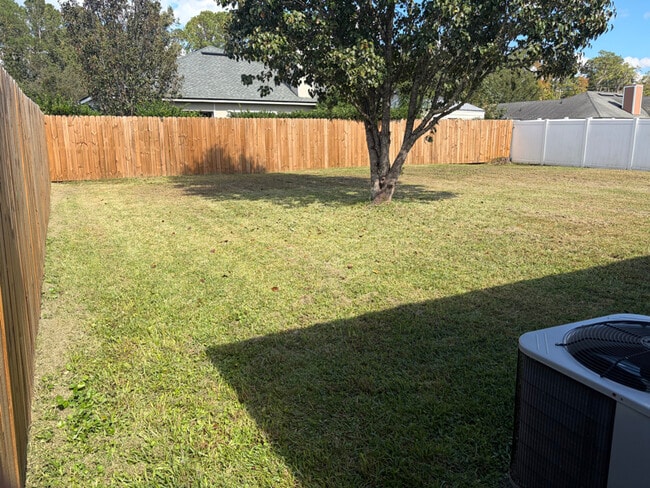 Building Photo - 45575 Ingleham Cir