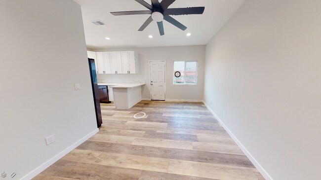 Building Photo - 5333 W Falls View Dr