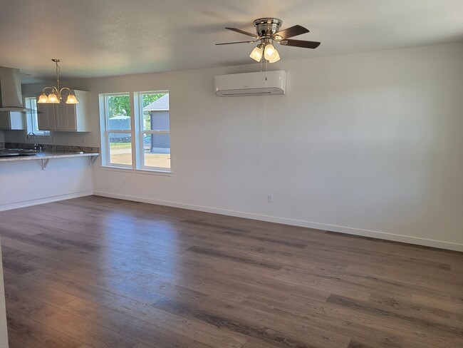 Foto del edificio - Beautiful 3 Bedroom Home