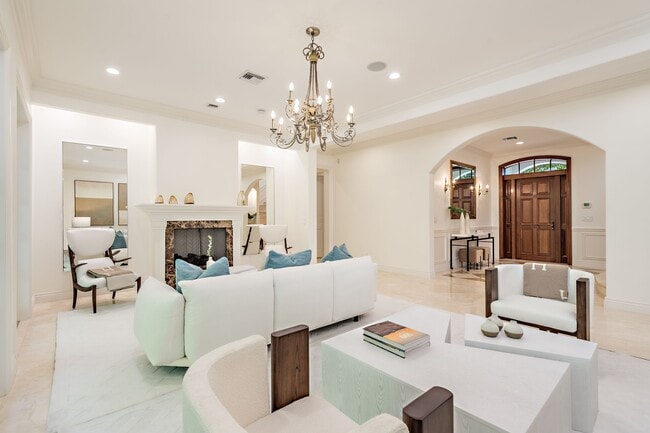 Building Photo - 233 El Pueblo Way