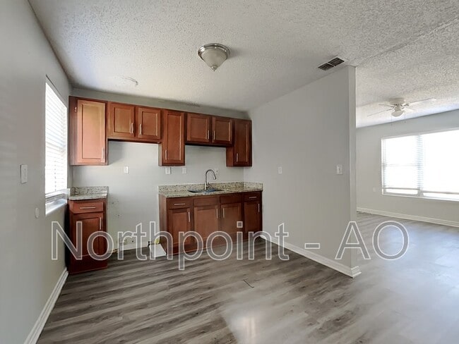 Building Photo - 10453 Biscayne Blvd