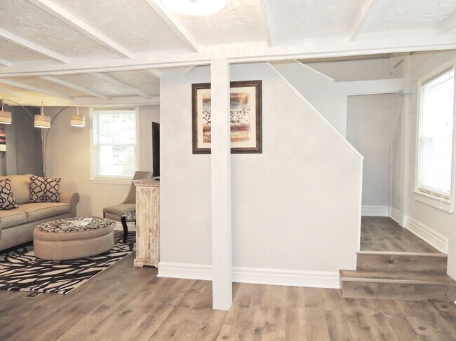 Building Photo - 2292 W. 40th Street