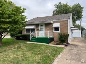 Building Photo - 728 Ashley Ave