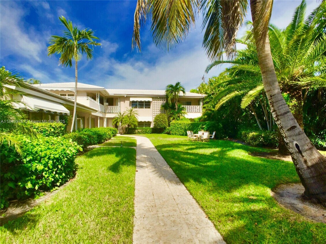 Foto principal - 1025 Langer Way