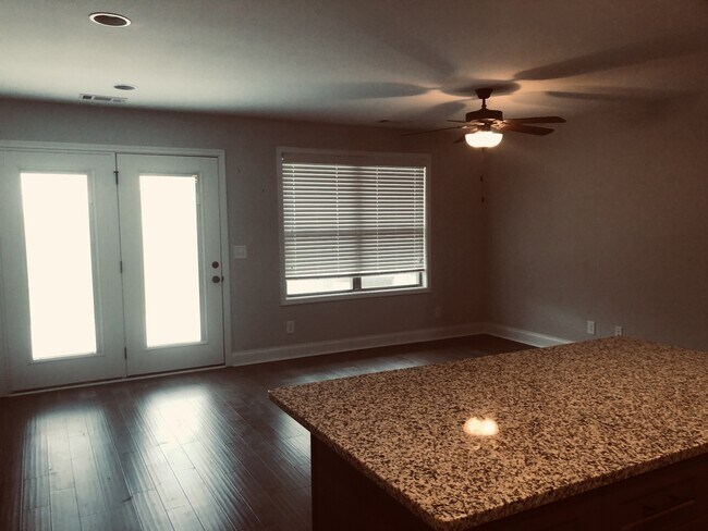 Foto del edificio - 272 Signature Pl