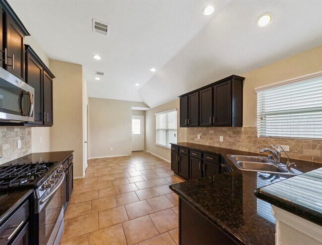 Building Photo - 20751 Winghaven Dr