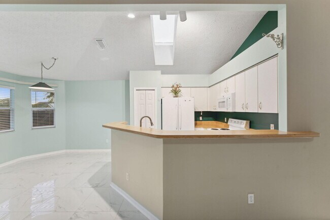 Foto del edificio - 1622 SW Realty St