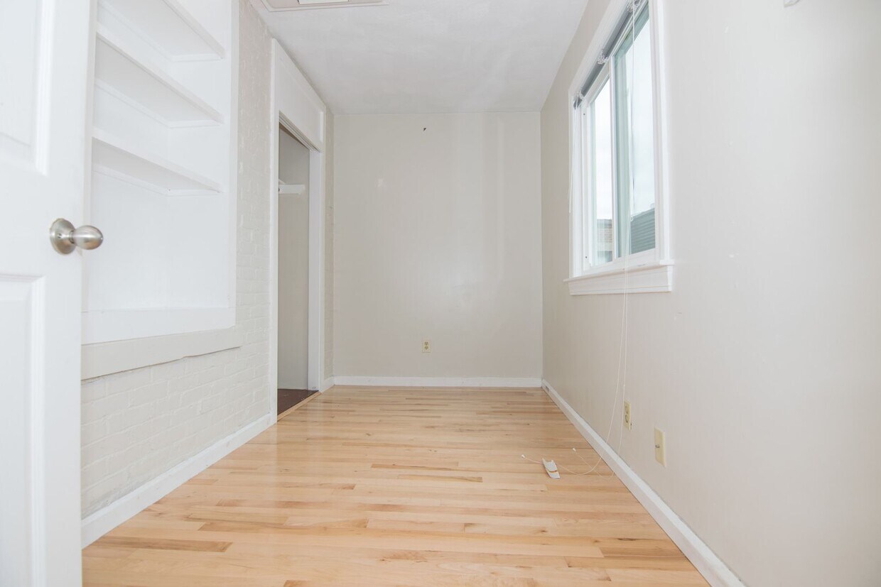 Sunny Spacious 3 Bedroom - Sunny Spacious 3 Bedroom