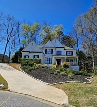 Building Photo - 997 Summer Forest Dr