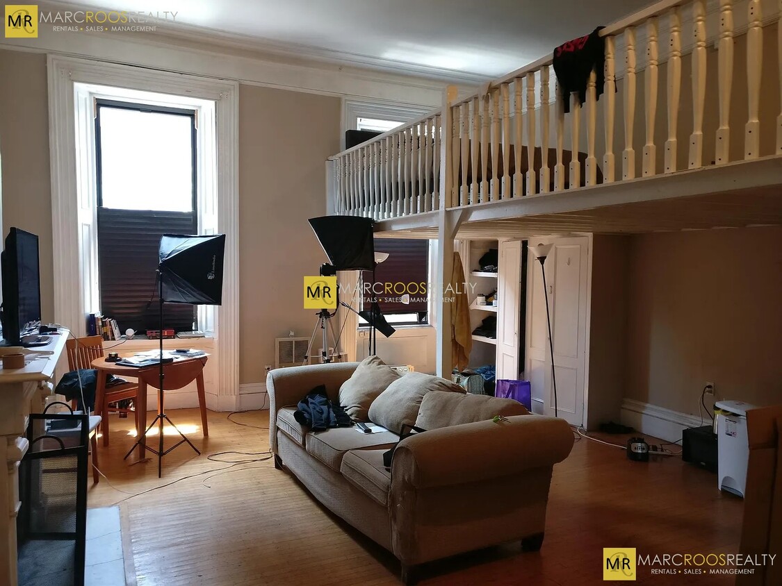 Building Photo - 270 Beacon St