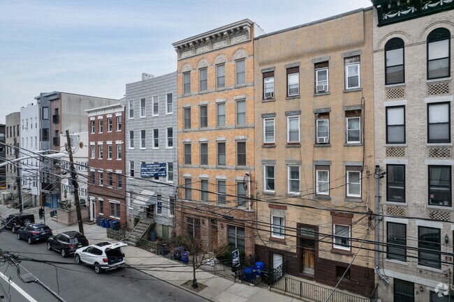 Foto del edificio - 412 Monroe St