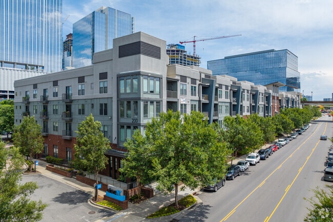 Building Photo - Eleven North
