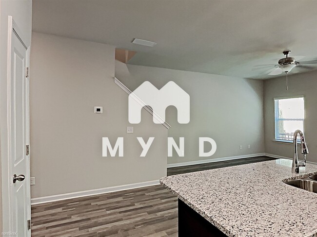 Building Photo - 3 br, 2.5 bath Townhome - 4940 Lower Elm S...