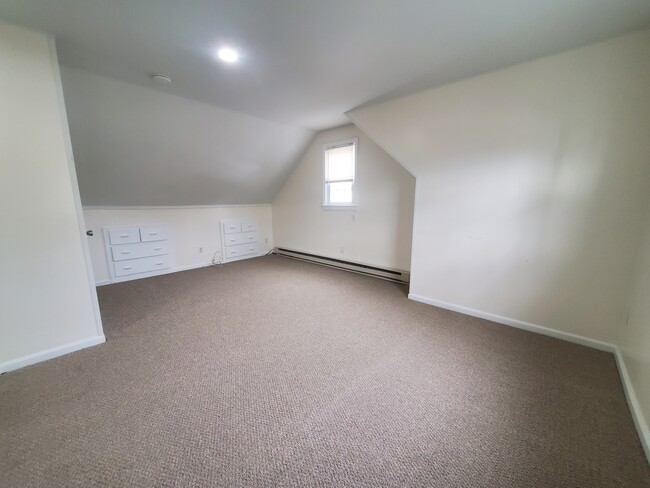 Building Photo - 54 Ferris Ave