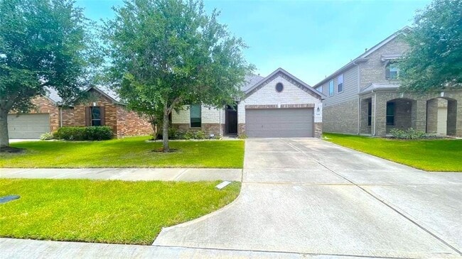 Building Photo - 11014 Avery Oaks Ln