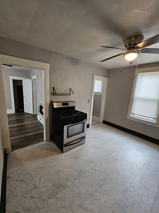 Building Photo - 48th,W.3664