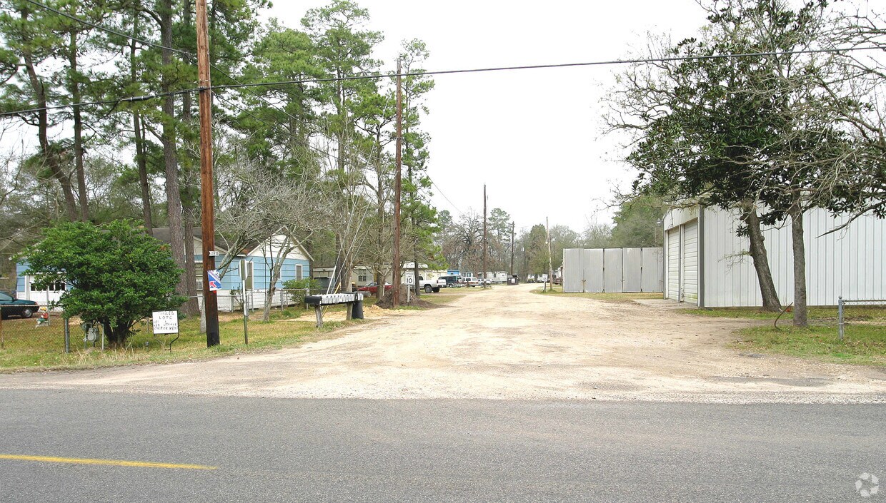 Primary Photo - 11929 Robert E Lee Rd