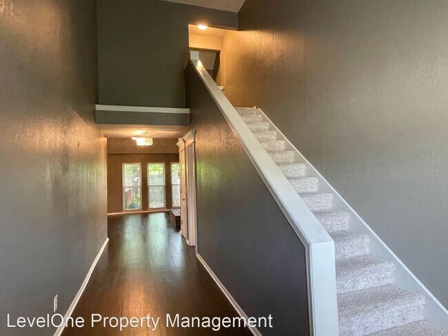 Building Photo - 2 br, 2.5 bath House - 313 Abilene Avenue