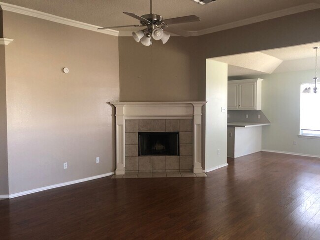 Building Photo - Home Sweet Home!!!