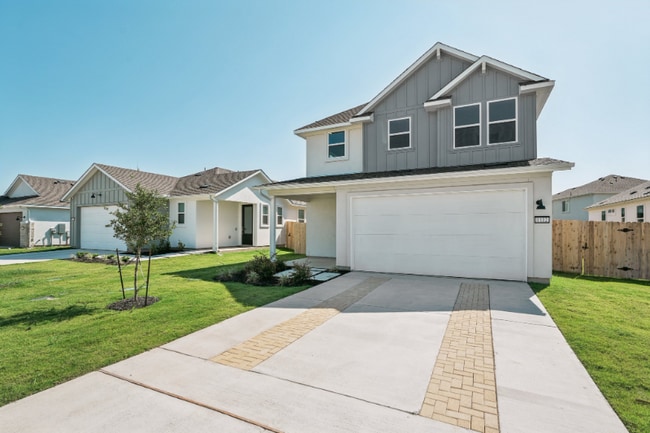Building Photo - 1112 Yaupon Holly Dr