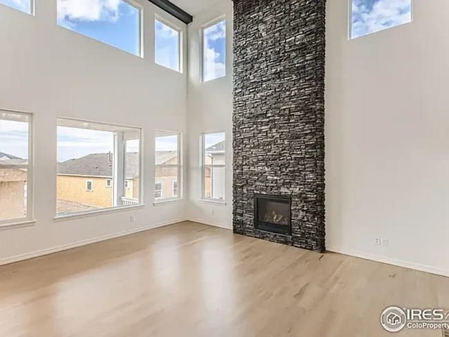 Building Photo - 6440 Rolling Creek Dr