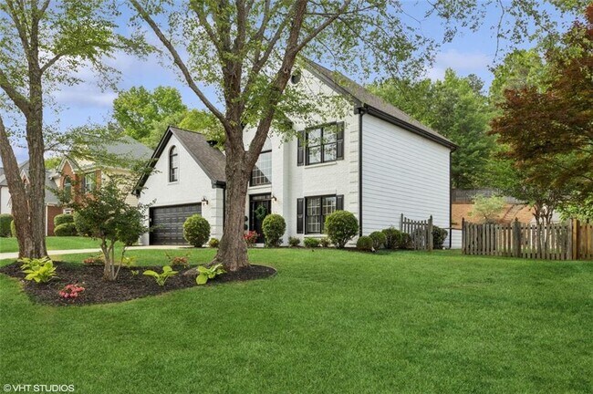 Foto del edificio - 230 Bluff Oak Dr