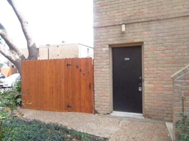 Foto del edificio - 4633 Wild Indigo St