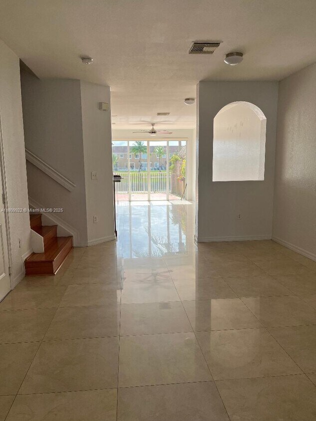 Foto del edificio - 7109 SW 166th Pl