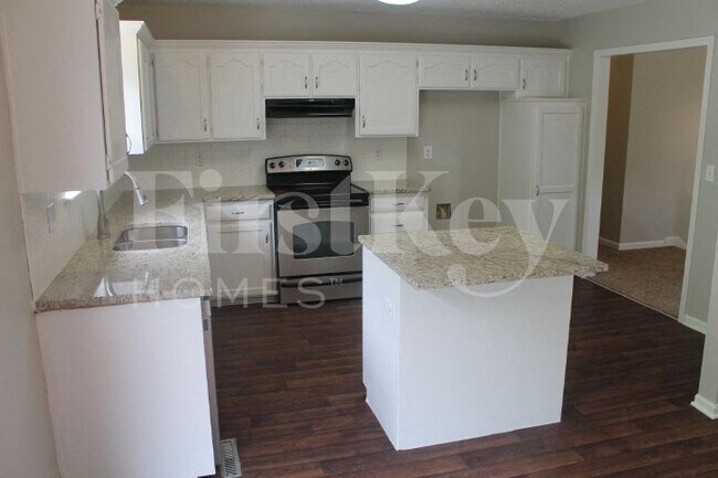 Foto del edificio - 619 N Crest Dr