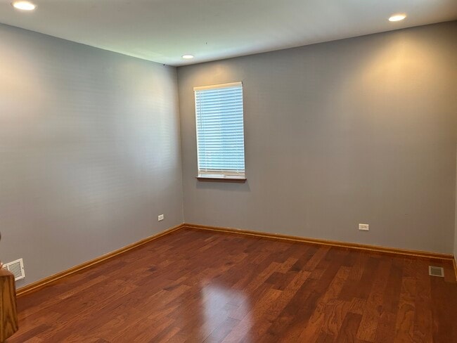 Building Photo - 820 Rebecca Ln