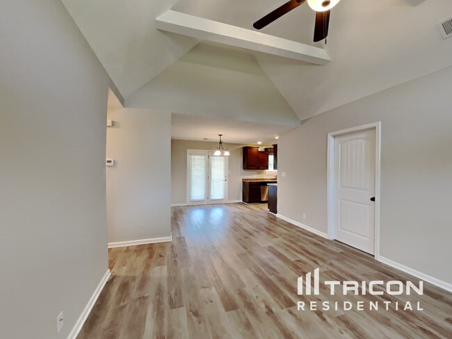 Building Photo - 2945 Lily Way