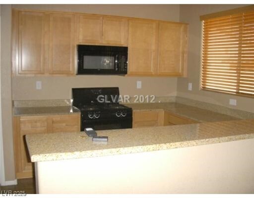 Foto del edificio - 10809 Mystic Shore Ave