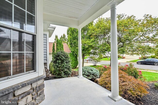 Building Photo - 6916 Birkenhead Pl