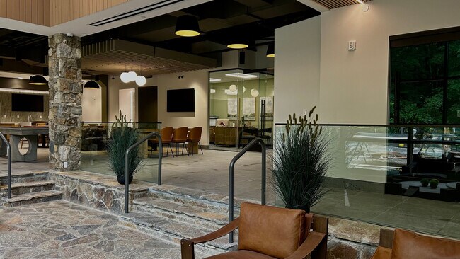 Foto del edificio - Taunton Residences at Deep Brook