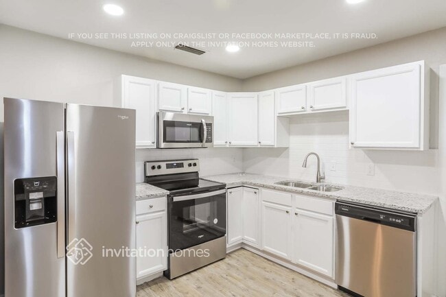 Building Photo - 807 Grassy Glen Dr